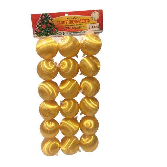 Meri-Craft Fancy Satin Gold Ball Ornaments Set of 18 Unbreakable Pin-Able Made - Picture 3 of 6